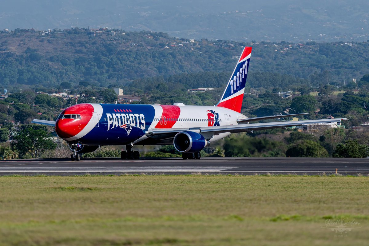 Salida del 767 con colores de los Patriots el día de hoy en SJO. Foto por Omali Cordero #ADSB @CR_Aviation @CrAereo @Aviabird @MikeRomeoAv