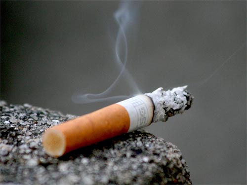 The best way to prevent smoking-related fires is to quit smoking 🚬

If you are struggling to quit - or just aren't ready yet - help reduce your risk of fire by smoking outside where possible.

Find our advice 👉 ow.ly/zXpM50RurbO #FireKills #SmokingSafety