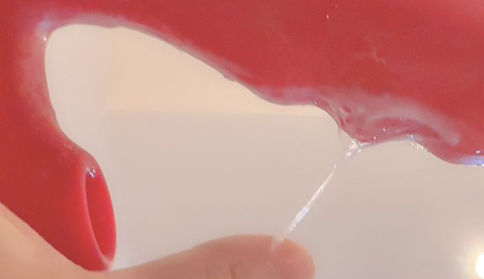 こーゆーのえっちじゃない？！っていう話を気を許せる相手とぐだぐだ喋ってるときが世界で1番楽しい。 https://t.co/lfCWINAdgX