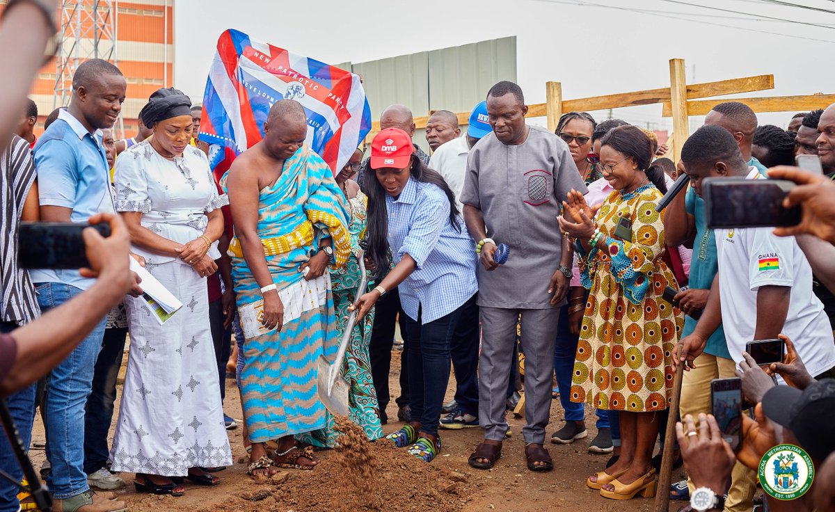 Mayor of Accra, Okaikwei South MP, break ground for new school building in Avenor Community ama.gov.gh/news-details.p…