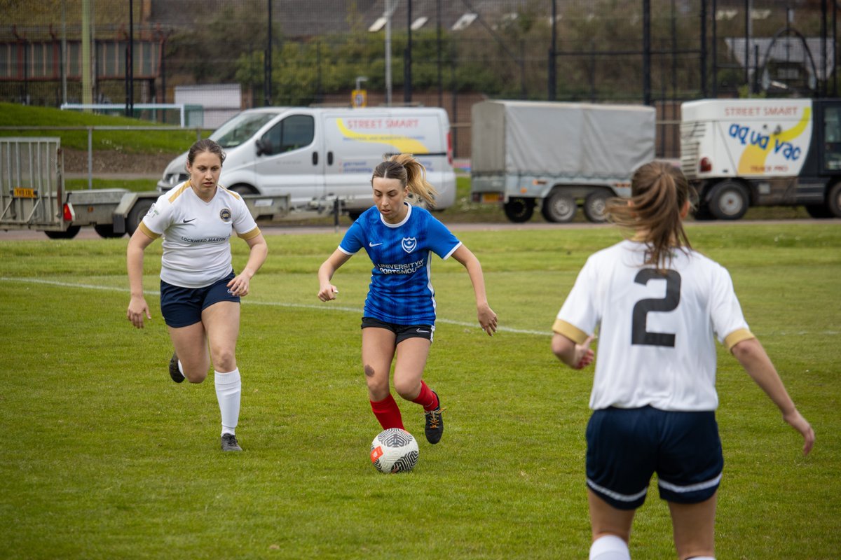 The @RoyalNavy take the lead in the annual Varsity tournament against @UOPsport. 🏆

The event saw 315 people from the Navy and The University of Portsmouth compete in events across 9 different sports.
Read more: ow.ly/Ta4q50RuQNJ

📸 @UOPsport

#royalnavy #uop #varsity