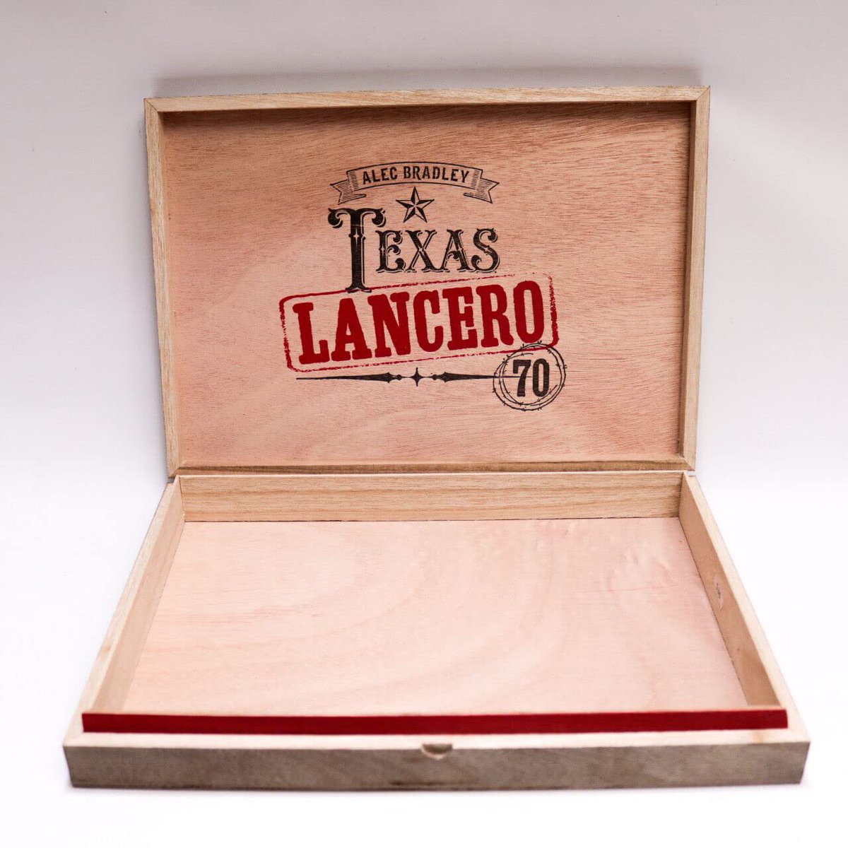 Bring home a piece of Texas and add a rustic accent to your living room, office, or studio. Perfect for making wall hangings, picture frames, sewing kits, scrap books, photo albums and more. 🤠🐮
#texas #diydecor #hobby #artsandcrafts #cigars

walmart.com/ip/Texas-Lance…