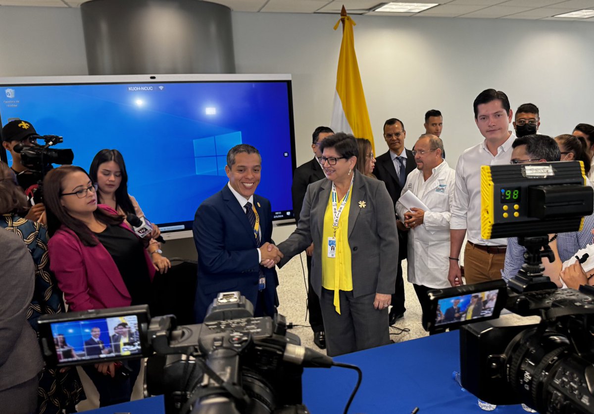 Finalizado el diálogo, SESAL ha manifestado estar de acuerdo con todos los puntos presentados por la UNAH. 

Ambas instituciones procederán a formalizar las comunicaciones y documentos para dejar en firme los puntos acordados y así adoptar las decisiones pertinentes.