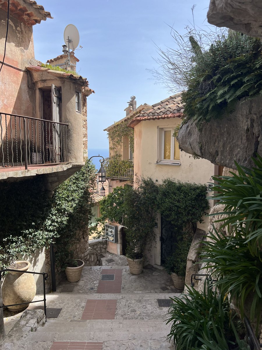 Touring the fortresses, hilltops, seasides, and red carpets of the Côte d'Azur / French Riviera #Antibes #Cannes #StPaulDeVence #Èze
