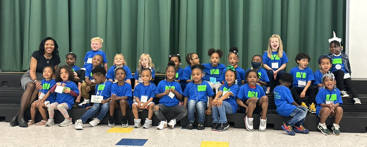 Simonsdale Elementary (@simonsdaleelem) on Twitter photo Welcoming some of our soon-to-be Eagles from Olive Branch Preschool! We cant’t wait to see you again in the fall 💚💛🦅 <a href="/PortsVASchools/">Portsmouth Schools</a> <a href="/OliveBranch415/">Olive Branch</a> #PPSshines Welcoming some of our soon-to-be Eagles from Olive Branch Preschool! We cant’t wait to see you again in the fall 💚💛🦅 <a href="/PortsVASchools/">Portsmouth Schools</a> <a href="/OliveBranch415/">Olive Branch</a> #PPSshines