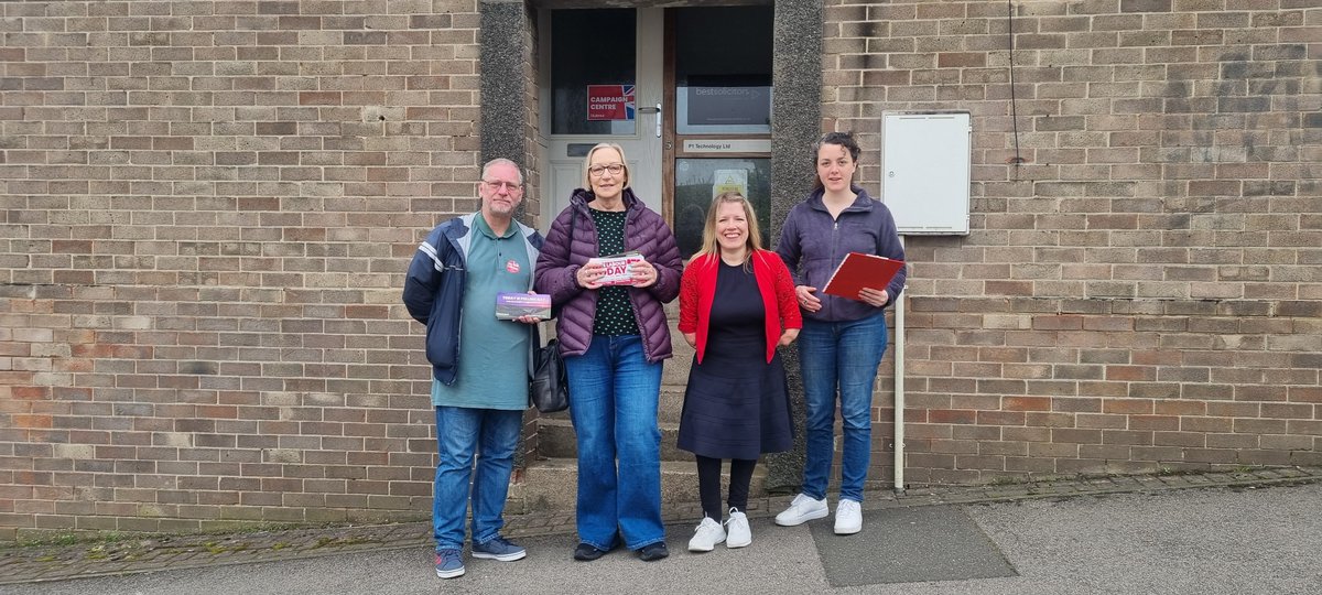 Sun's been out in Stocksbridge and Upper Don Ward for Mark Whittaker, our @UKLabour candidate. Great to be joined by @JohnHealey_MP and @GillFurnissMP on the doors too!