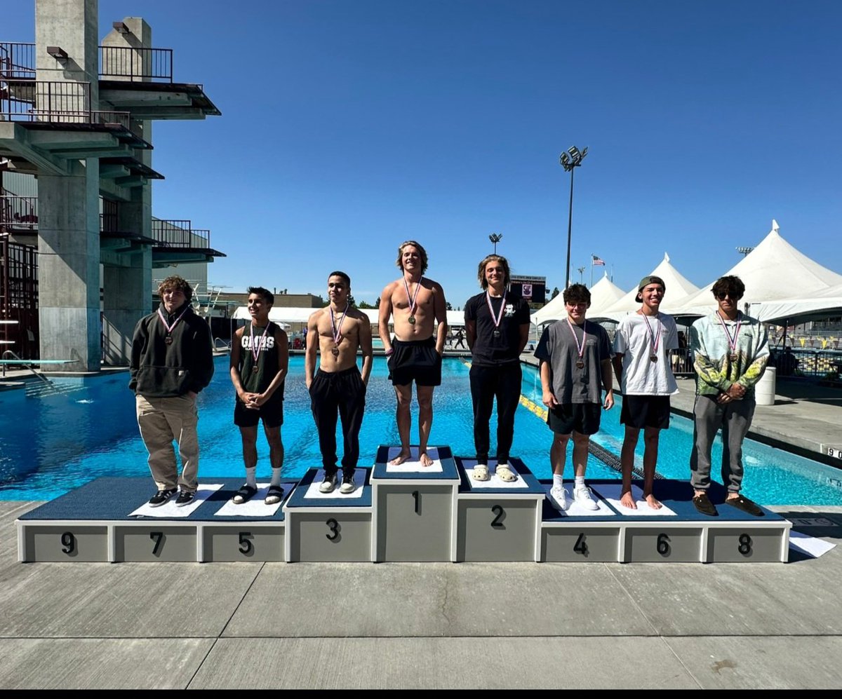 Congratulations to Josh Pence who finished in 2nd place at the CIF CS D1 Dive Championships. He will dive today in the CIF State qualifier. Congrats to Savanah Archuleta, Maddie Moe, Sydney Howel and Jazmine Brandon who also competed. @KernHighNetwork