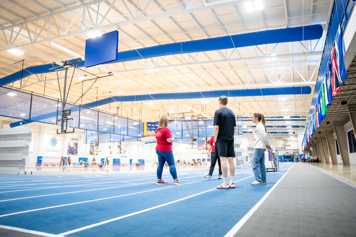 . @CuppsGabe and family touring the awesome facilities @TurnstoneCenter!