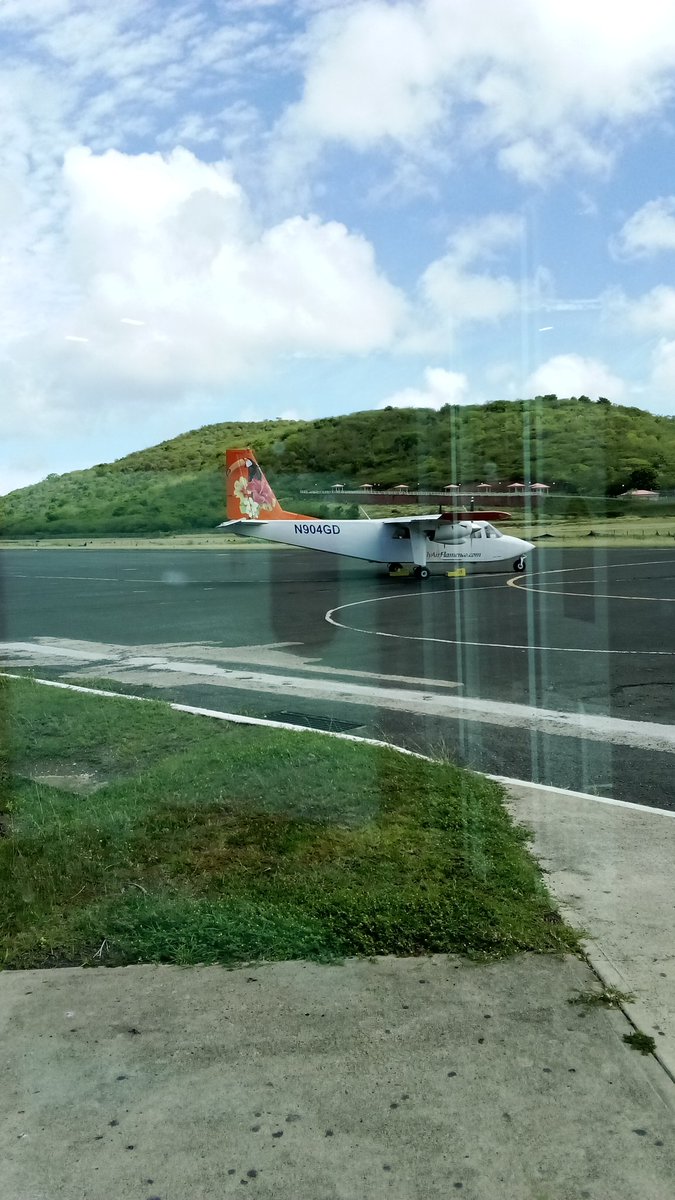 If you are born on an island🇯🇲 you must fall in love with flying. Waiting on the smallest plane ai have ever taken. #culebra #PuertoRico 🇵🇷