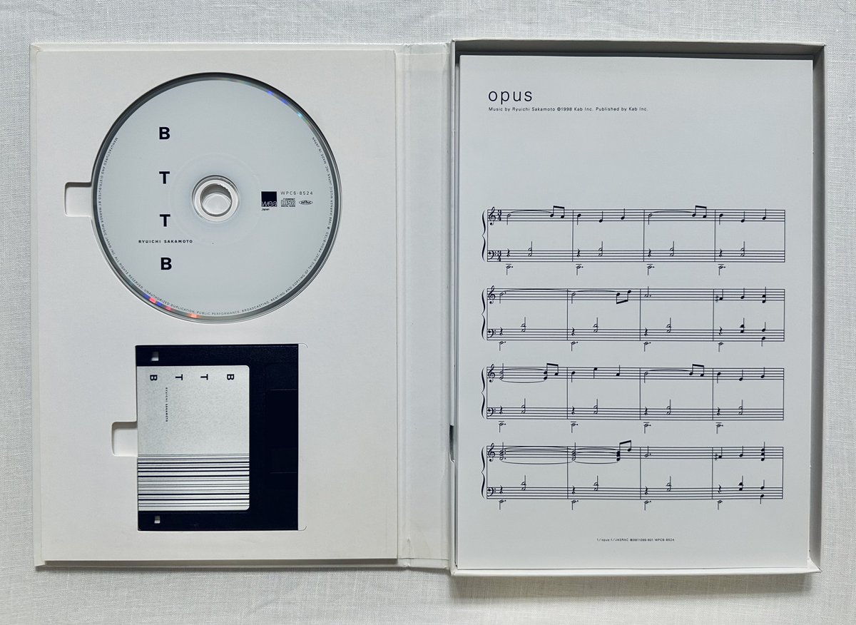 SKMT | dig

When BTTB (Back To The Basics) was first released in 1998, the limited edition included a 3.5' floppy disc containing the MIDI data of Sakamoto's performance, along with piano scores.

By utilizing instruments that accept midi, fans could play the data of Sakamoto's