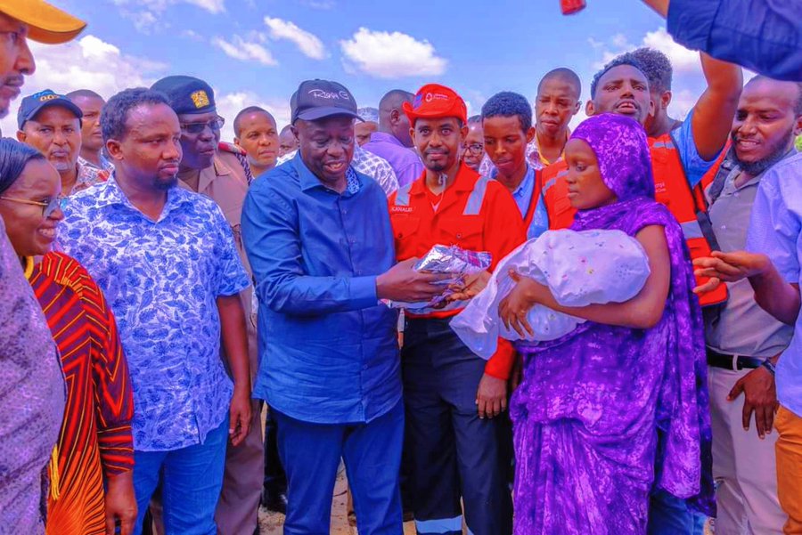 The Deputy President @rigathi has been involved in the nationwide task of visiting flood victims. He has been mandated to consolidate the victims effectively and donate essential items like food and non food items. #ThePlan