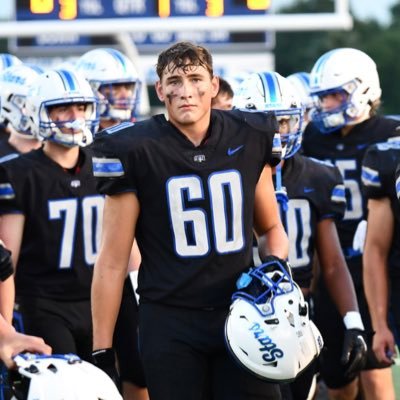 New: Meet St. Charles North @SCNFBOFFICIAL 2026 OL/DL/ATH Declan Smith @Declan_smith50 who is an up and coming underclassmen name to watch for the North Stars edgytim.rivals.com/news/meet-2026…