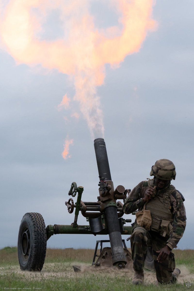Our artillery troops gave their all 💪💥 during exercice Eagle Thunder to ensure we met the highest standards. 💯
#TrainAsYouFight 
@armeedeterre @EtatMajorFR @HQMNCSE @MApNRomania @NATO