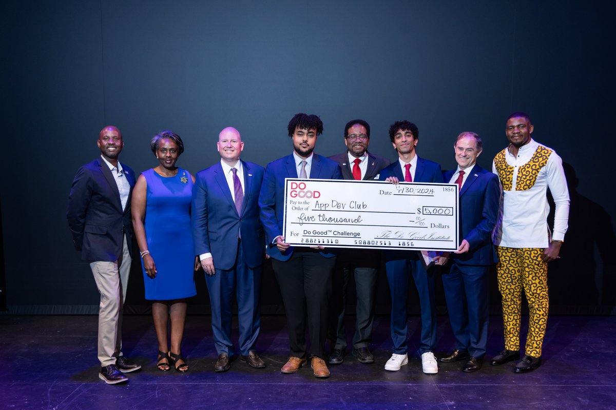 🎉 Shout out to App Dev Club for receiving top honors at the 12th Annual Do Good Challenge Finals. The CS student organization supports members by nurturing talent and bridging the gap to professional opportunities in tech. Read more: go.umd.edu/DoGoodChalleng…