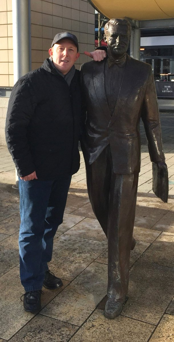 #ThursdayThrowback Mark Ren with the Cary Grant statue in Bristol, circa 2014