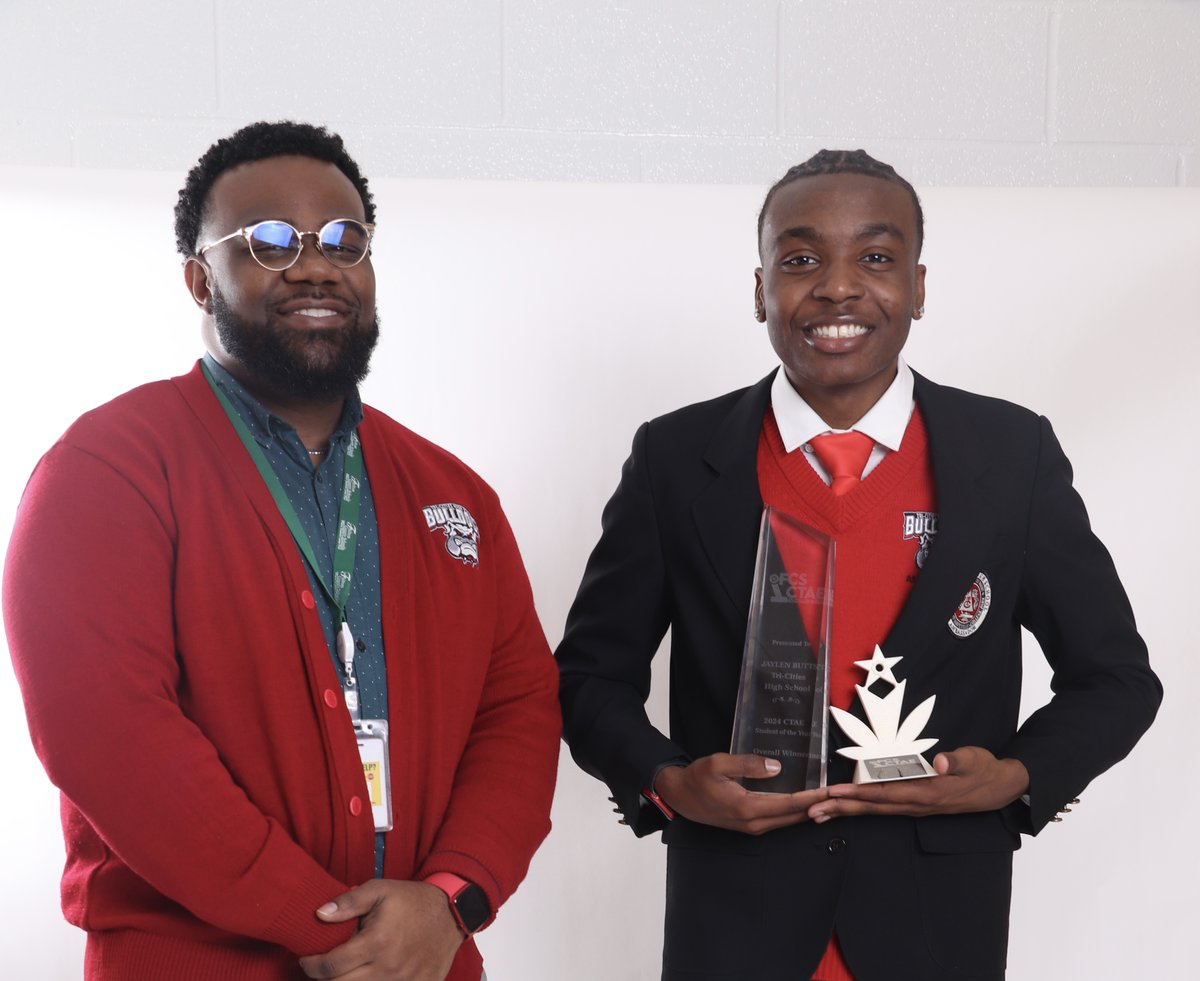 2024 CTAE SOTY Jaylen Butts is NCA&T bound, majoring in Computer Graphics Tech. He completed the Graphic Design & Culinary pathways, is Editor-in-Chief for the @TricitiesFCS yearbook, is an Adobe Certified Professional, and was offered $2.1 million in scholarships! Congrats! 👏