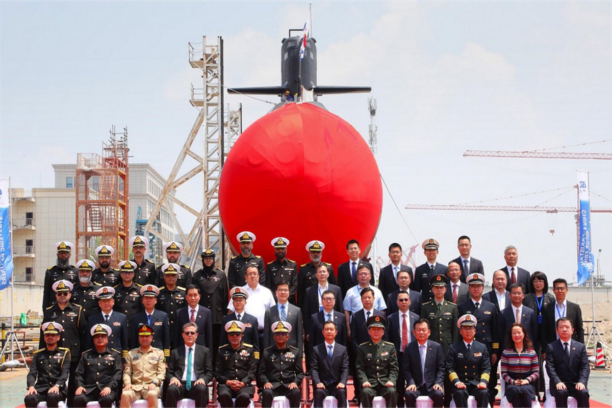 #China 's #shipyard #CSSC launches 1st #Pakistani #Hangorclass #submarine #PNSHangor 

armyrecognition.com/news/navy-news…