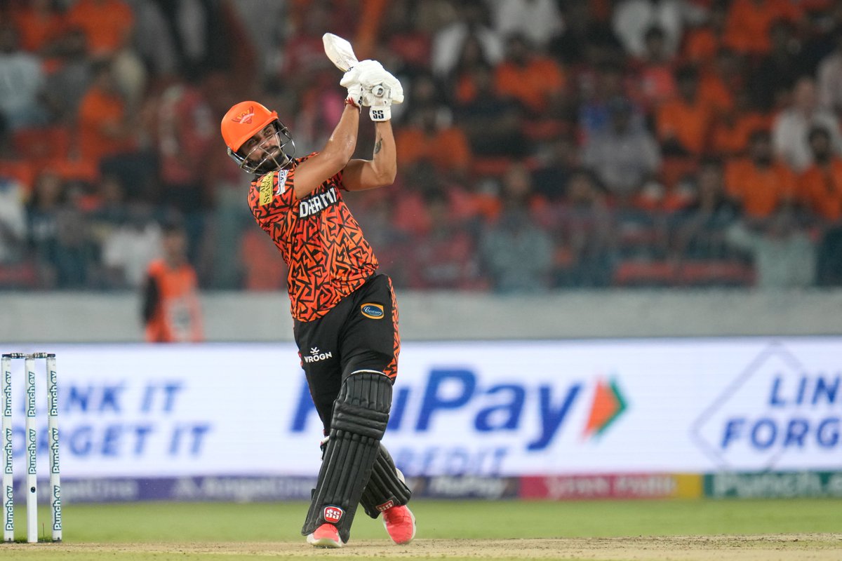 Another superb fifty from Nitish Reddy! 56* off 31 balls! (2x4, 6x6) #SRHvsRR #IPL2024