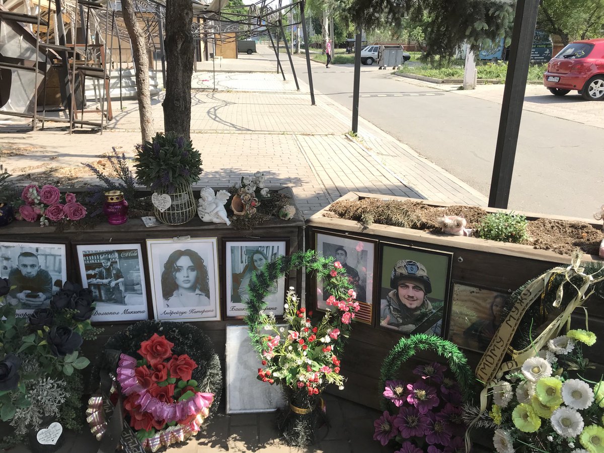 Here in Kramatorsk today at Ria Pizza where many including writer Victoria Amelina of ⁦@PenUkraine⁩ died. Many thanks to ⁦@ArtsCouncilNI⁩ for supporting this trip. ⁦@ACNIWriting⁩