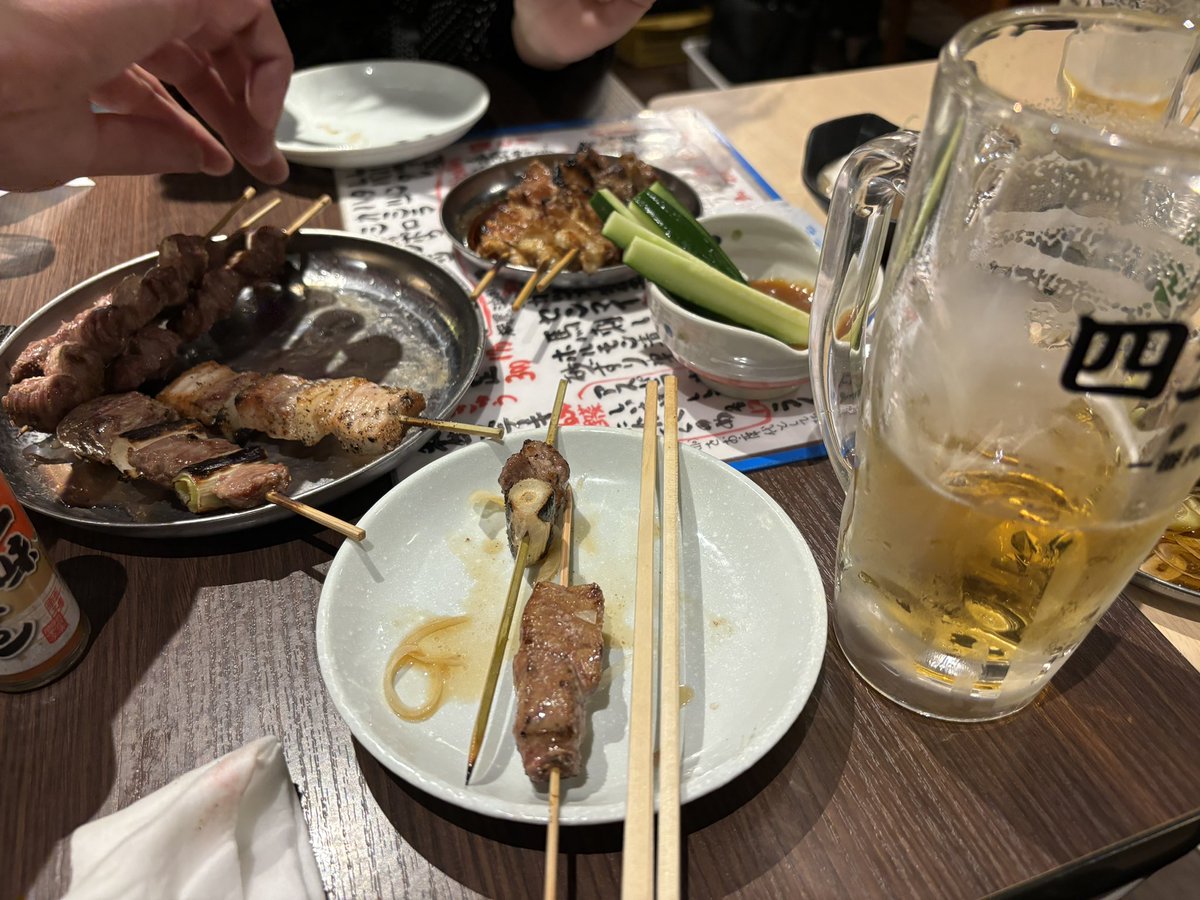 ライブ終わりの福岡で焼き鳥！！！
テソンの余韻に浸りながら飲む🍻GW最高！！繁忙期頑張った自分に最高のご褒美💛💛💛