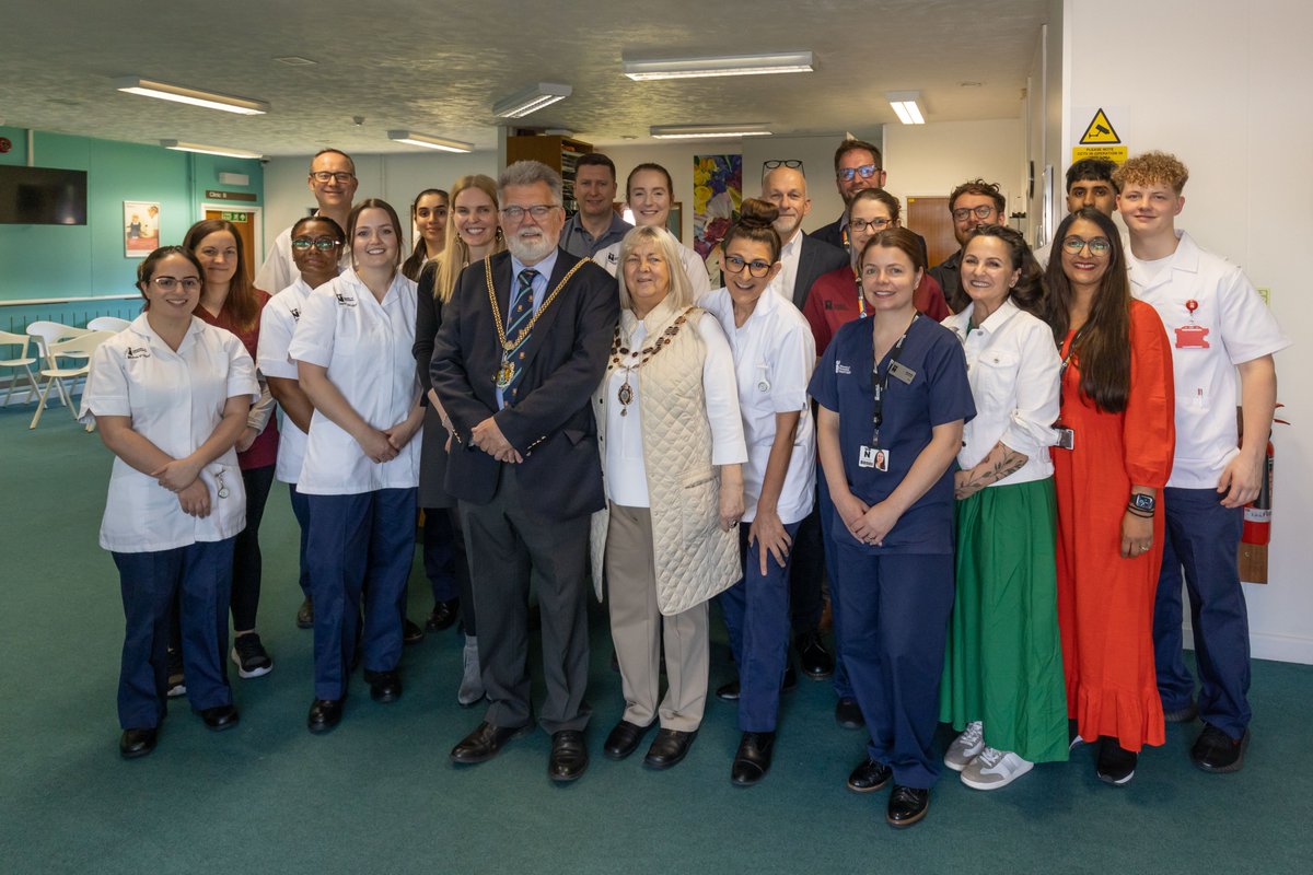 'I’m very happy with how they helped me, especially because it was their first time doing something this new.' #Podiatry students and academics laid healing hands on visitors from @NptonHopeCentre, providing free advice, treatment and a friendly ear. northampton.ac.uk/news/putting-t…
