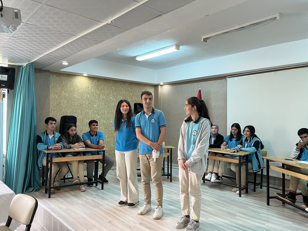 Hilvan Şair Nabi Anadolu Lisesi (@hilvansairnabi) on Twitter photo Okulumuz Tarih Öğretmenlerinden Rıdvan İNCİR’in düzenlediği 11. Sınıflar arası Bilgi Yarışması Öğrencilerimizin kıyasıya mücadelesine sahne oldu…
Yarışmanın sonunda galip gelen 11-B Sınıfımızı tebrik ediyoruz 👏
<a href="/Hilvan_MEM/">Hilvan İlçe Milli Eğitim Müdürlüğü</a>
<a href="/VSonkur/">Veli Sonkur</a>
<a href="/ridvan_incir/">rıdvan</a> Okulumuz Tarih Öğretmenlerinden Rıdvan İNCİR’in düzenlediği 11. Sınıflar arası Bilgi Yarışması Öğrencilerimizin kıyasıya mücadelesine sahne oldu…
Yarışmanın sonunda galip gelen 11-B Sınıfımızı tebrik ediyoruz 👏
<a href="/Hilvan_MEM/">Hilvan İlçe Milli Eğitim Müdürlüğü</a>
<a href="/VSonkur/">Veli Sonkur</a>
<a href="/ridvan_incir/">rıdvan</a>