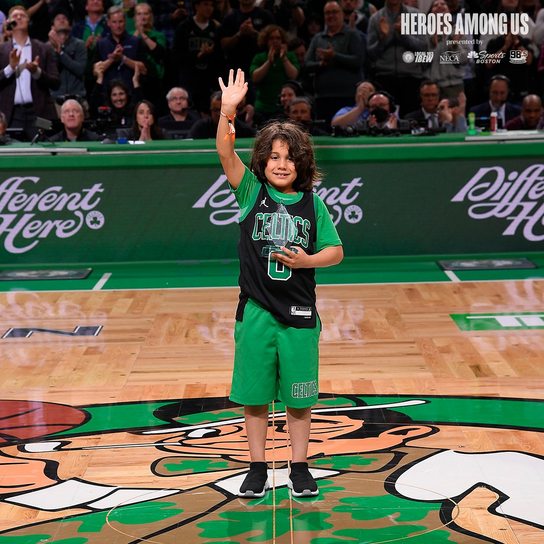 Today’s @IBEW103 & @necaboston #HeroAmongUs sprung to action when his pregnant teacher suddenly fainted. Seven year old Max Angel remained calm, grabbed a hall pass and sprinted to the nurse’s office. With Max’s guidance, the school nurse helped the teacher regain consciousness.