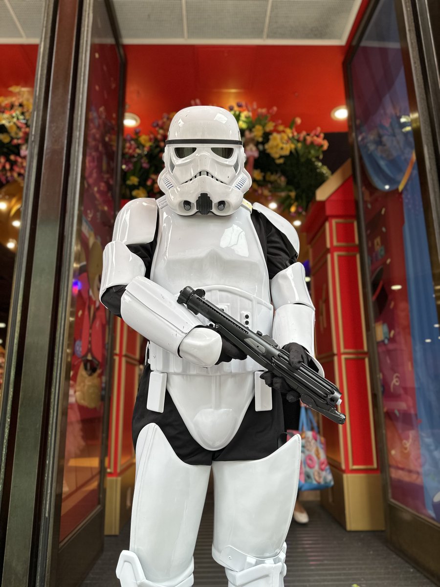 Join us at Hamleys Regent Street for an EPIC May the 4th Star Wars celebration! 💫 We’ll be honouring Star Wars Day with Star Wars character meet and greets and activities and even a special appearance from Princess Leia Hattie Bear! 😮 May the fourth be with you…✨