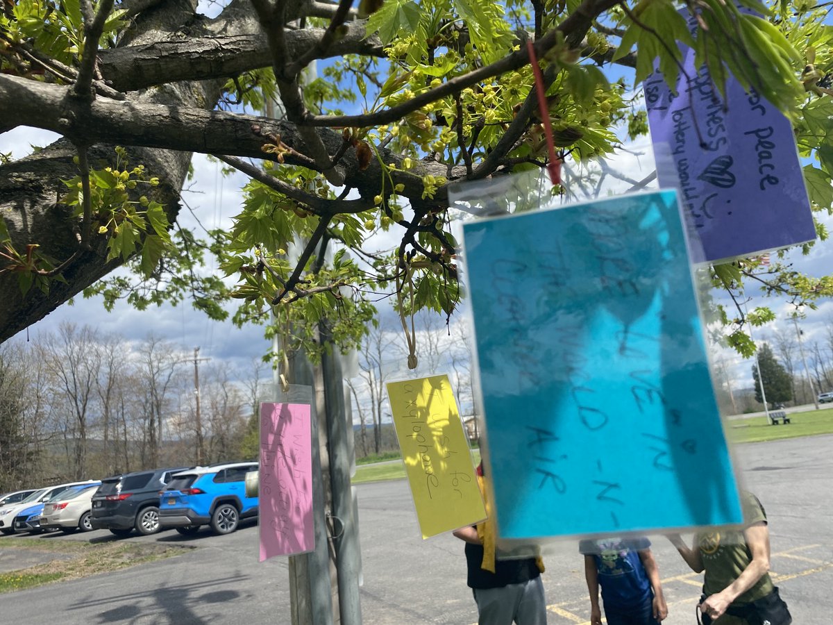 .@QuestarIII #BOCES students & staff in Durham took a moment to reflect on their hopes & wishes. Ms. Patti's class then took advantage of the nice weather & hung all the wishes on what is now being called a #WishTree. Here's hoping all their wishes come true! 🌟#QuestarIII