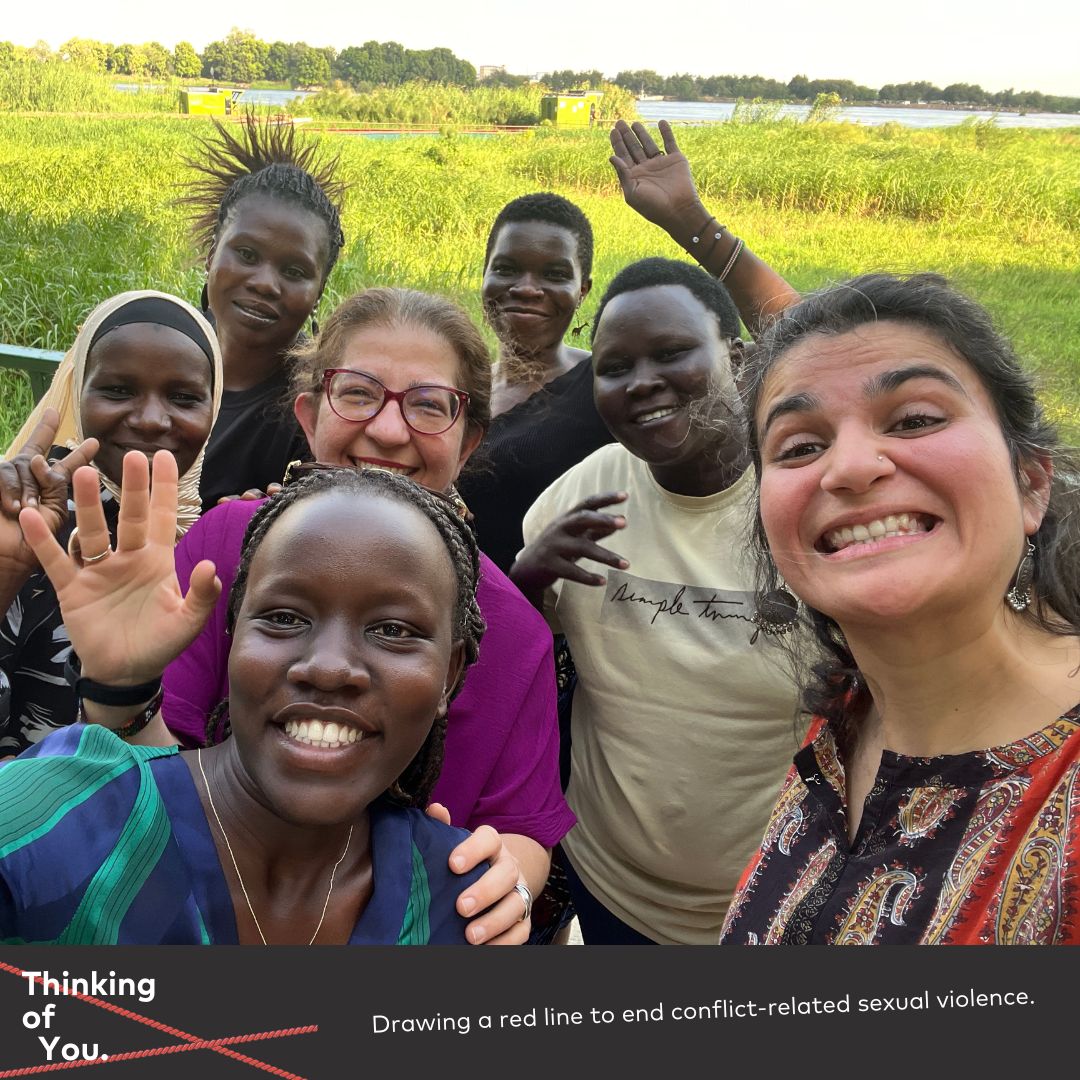 ➡️ Catch a glimpse behind the scenes of #ThinkingofYou (The Hague, 2024) by Alketa Xhafa Mripa, a public art installation paying tribute to #CRSV survivors.

💌 We need your help. Donate to our campaign and help us amplify survivors' voices mukwegefoundation.org/thinking-of-yo…