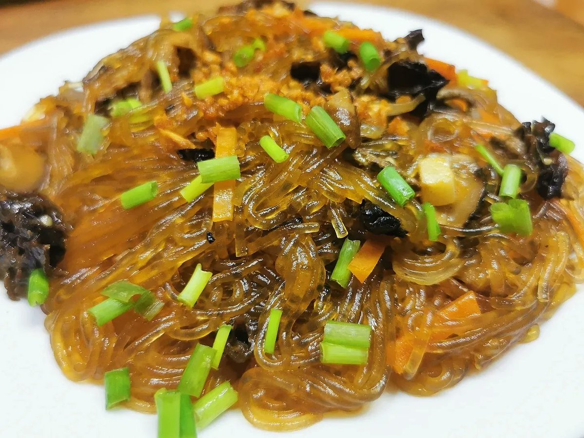 Sotanghon Guisado

#SotanghonGuisado #MeatlessSotanghonGuisado #HKPancit #HazelsKitchen #HK #yummy #mustTry #HomemadeWithLOVE