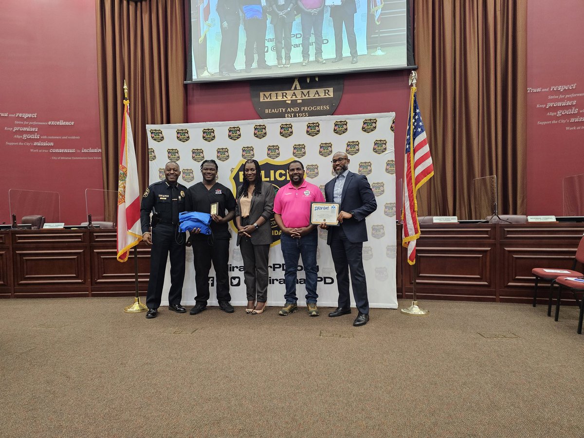 Congratulations to Cornelius. He was recognized at the City of Miramar's Do The Right Thing Ceremony. His selfless service in our school community is commendable. 

#miramarhighschool 
#excellenceisthepatriotway
#PatriotNation 
#patriotdrip