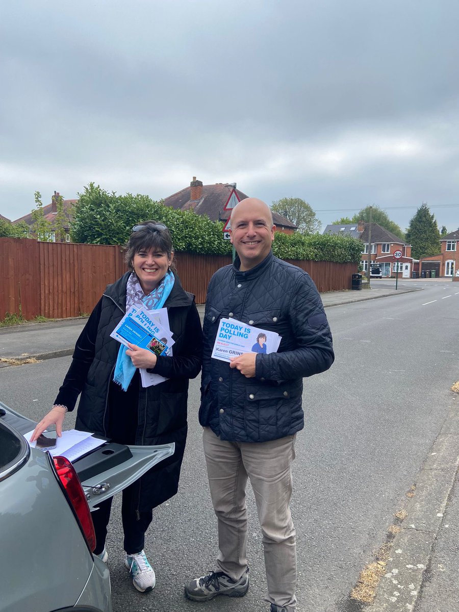 Second stage of GOTV earlier today and supporting my fellow #ShirleyEast @KarenGrinsell Please vote @Conservative and Polling Stations are open till 10pm…