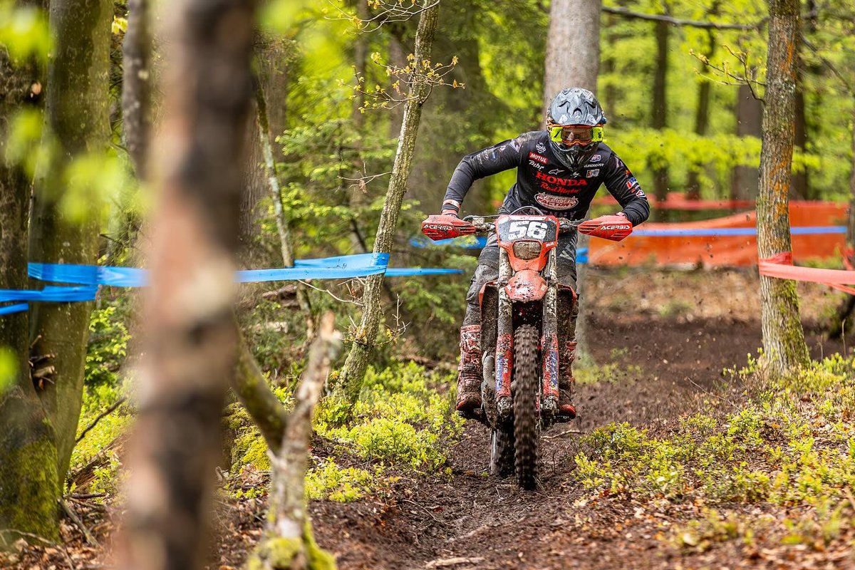 #Enduro | 🏍️ Pas 1 mais 2 victoires pour Hugo Blanjoue qui s'est classé n°1 en Élite 1 au championnat de France d'enduro à Rocroi (08) le week-end dernier. 🥇Une belle manière de représenter la police nationale à travers le sport 👏 ! 📸  Mastorgne El Cantalou