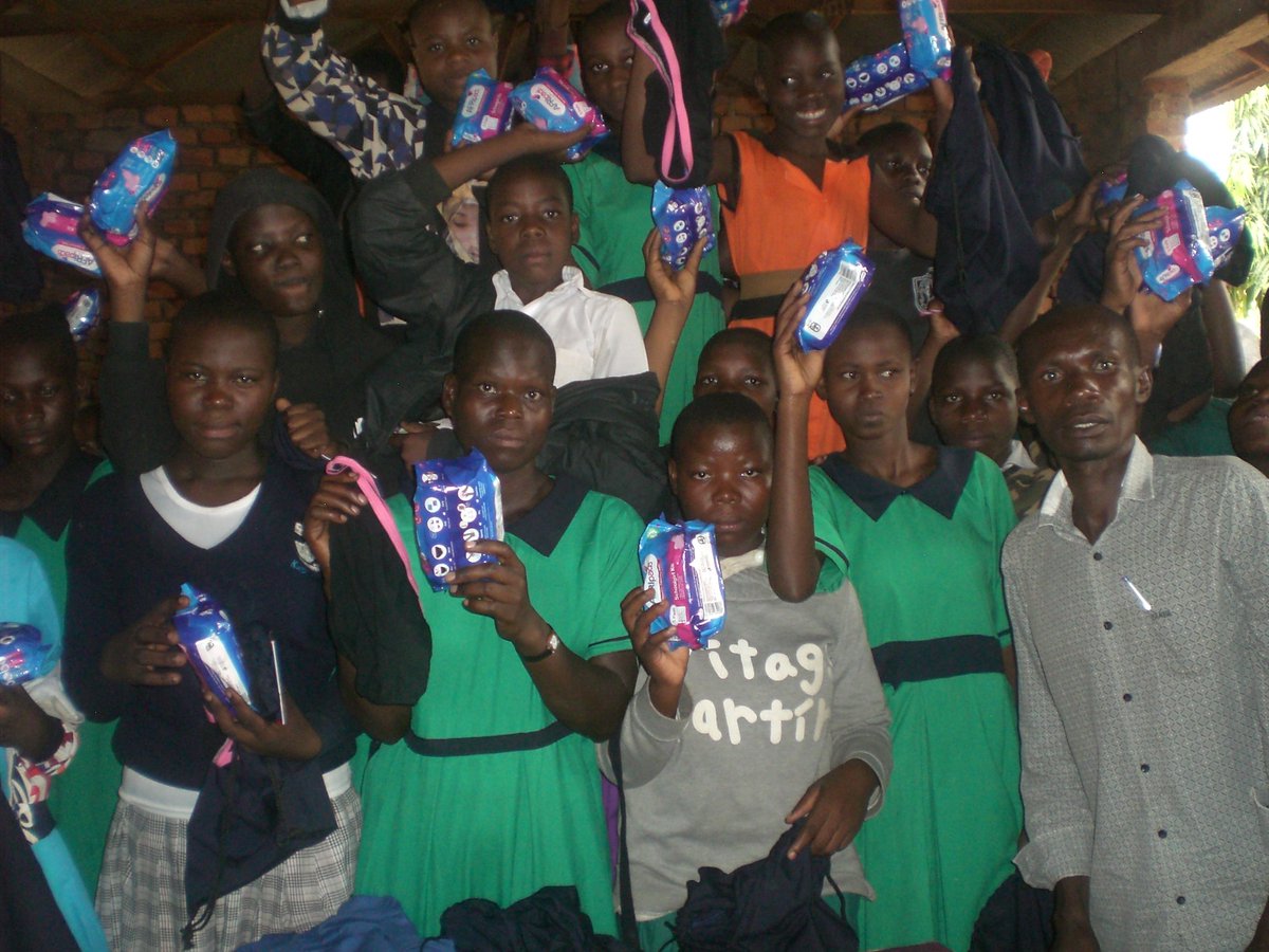 With support from @AFRIpads @AFRIpadsFDN we donated free 2000 sanitary Pads to school girls of P.7, S.4 & S.6 in Butaleja district. The donation benefited 1,799 vulnerable girls in 57 primary schools, 122 girls in 4 secondary schools and 78 teachers. Thank u @AFRIpads