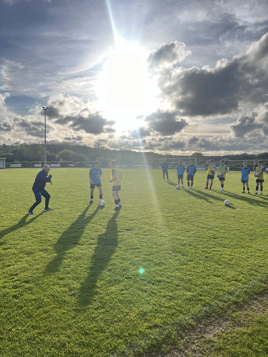 A beautiful evening up at @StickerAFC for our Coach Development Event with @charlestownfc U15s☀️⚽️ @vphalsall is delivering “Developing on the Pitch” Great to see all our coaches from Charlestown and surrounding clubs👏