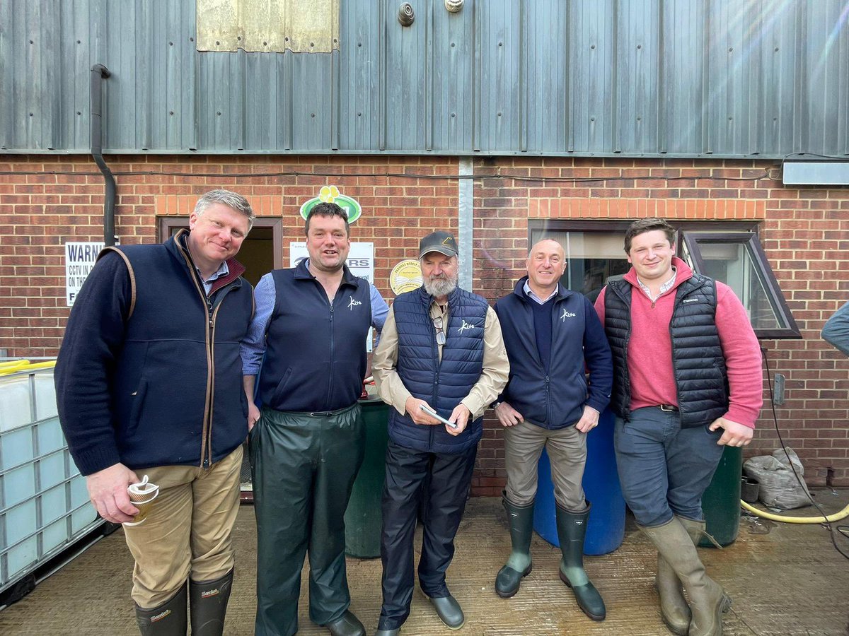 Delighted to host #TeamDairy clients @chrisjspence84 yesterday for a session with Gordi Jones looking at marginal gains for improved cow performance #AlwaysLearning #LoveCows #PeoplePlanetProfit