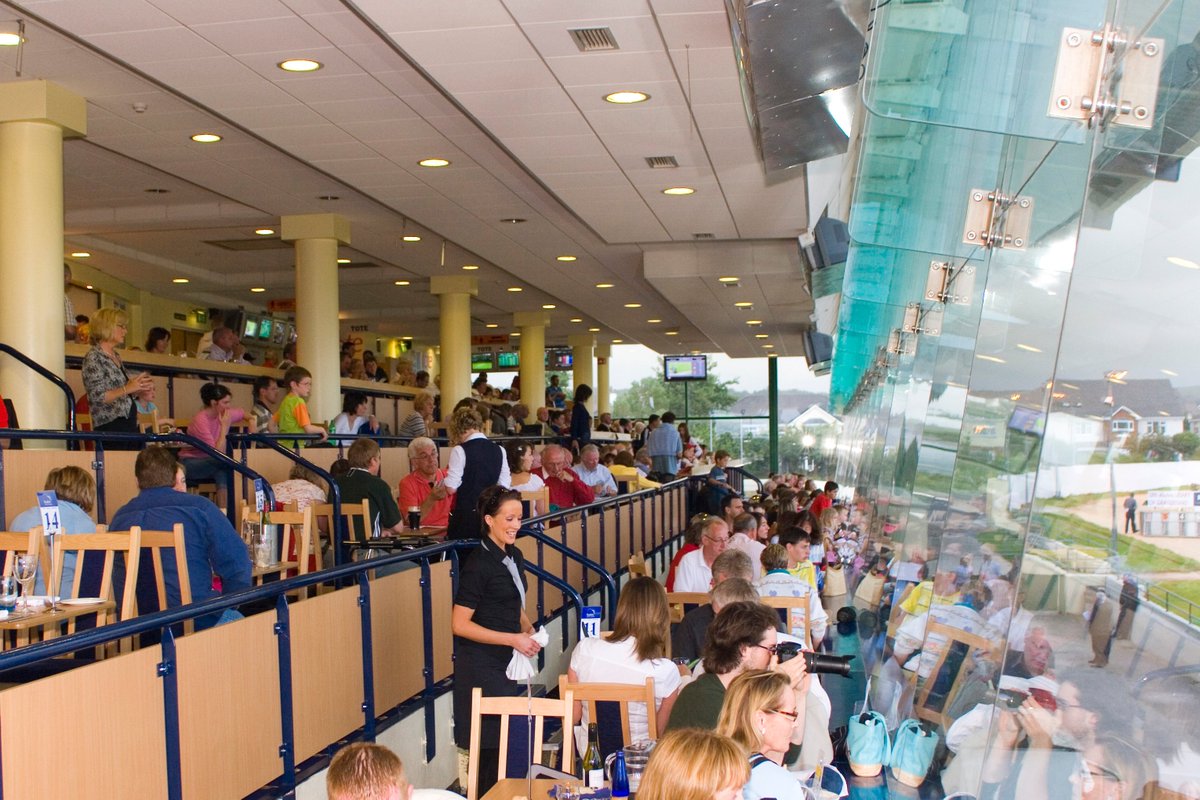 Don't let this bank holiday weekend go to waste! 🎉 At Kingdom Greyhound Stadium, we know just how to enjoy the long weekend in style with our fantastic offers and restaurant packages available! 🥂 Check it out now on KingdomGreyhoundStadium.ie #GoGreyhoundRacing #ThisRunsDeep