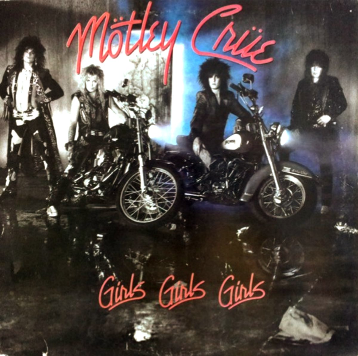 #GirlsGirlsGirls
Motley Crue 4枚目のアルバム

OP｢Wild Side｣はイントロから
ちょっとワイルドなカッコいい曲で
ミックのギターのリフで魅了されます

タイトル曲はバイクの音での
始まり方が印象的で
アルバム後半は
ノリノリのロックンロールが満載で
爽快な楽曲が魅力すぎる素晴らしい名盤です