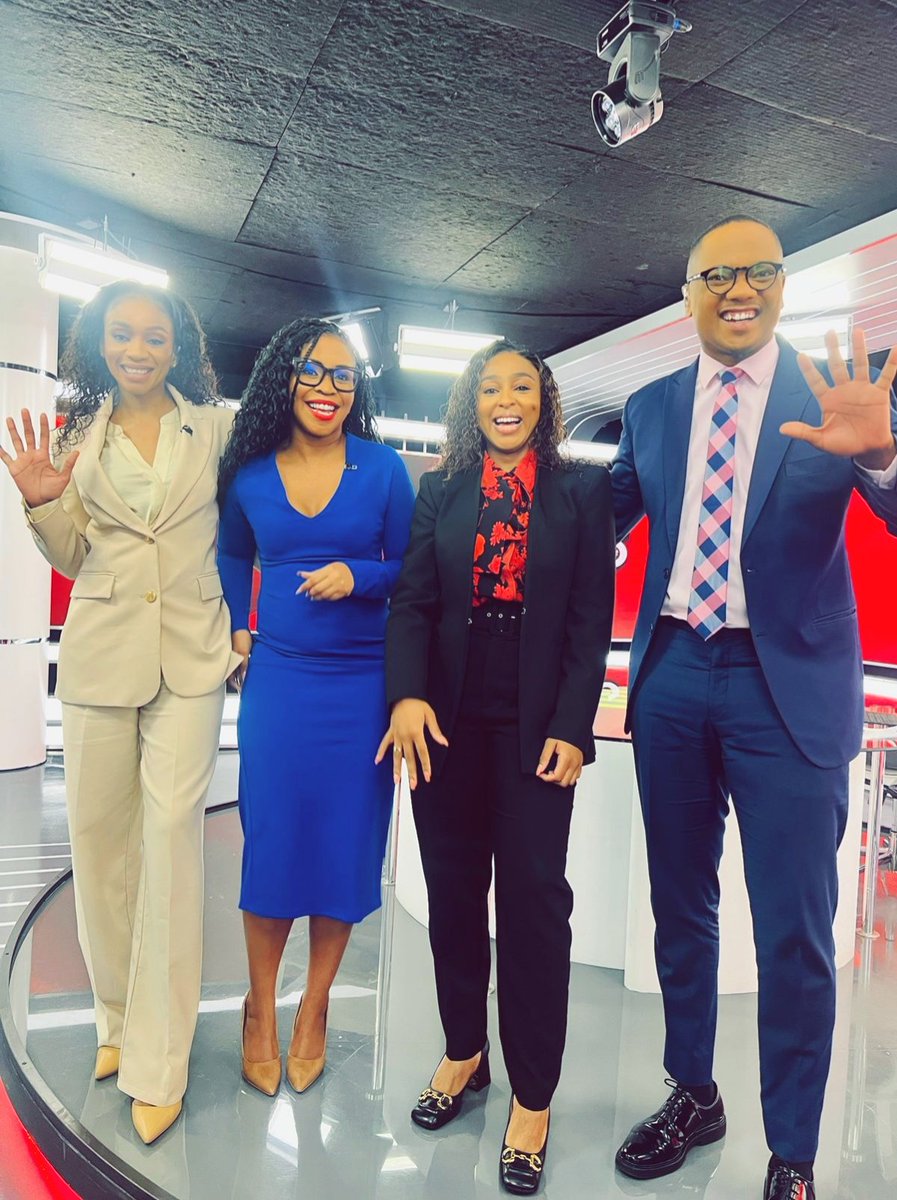 Happy 5️⃣ year anniversary @Newzroom405 🥳🖐🏾

Here's to all those who paved the way and the great strides still to be made 🥂

We had a special visitor this morning, our CEO Thabile Ngwato, as we celebrate this great milestone  📺

#Newzroom405Turns5 #AMReport405