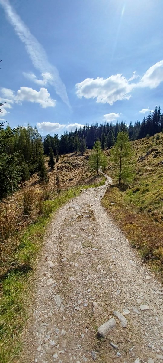 Day four of the #WestHighlandWay done  - woohoo! 
Fabulous weather with us all the way today - spectacular scenery just kept on giving🥾😁 #verysorefeet