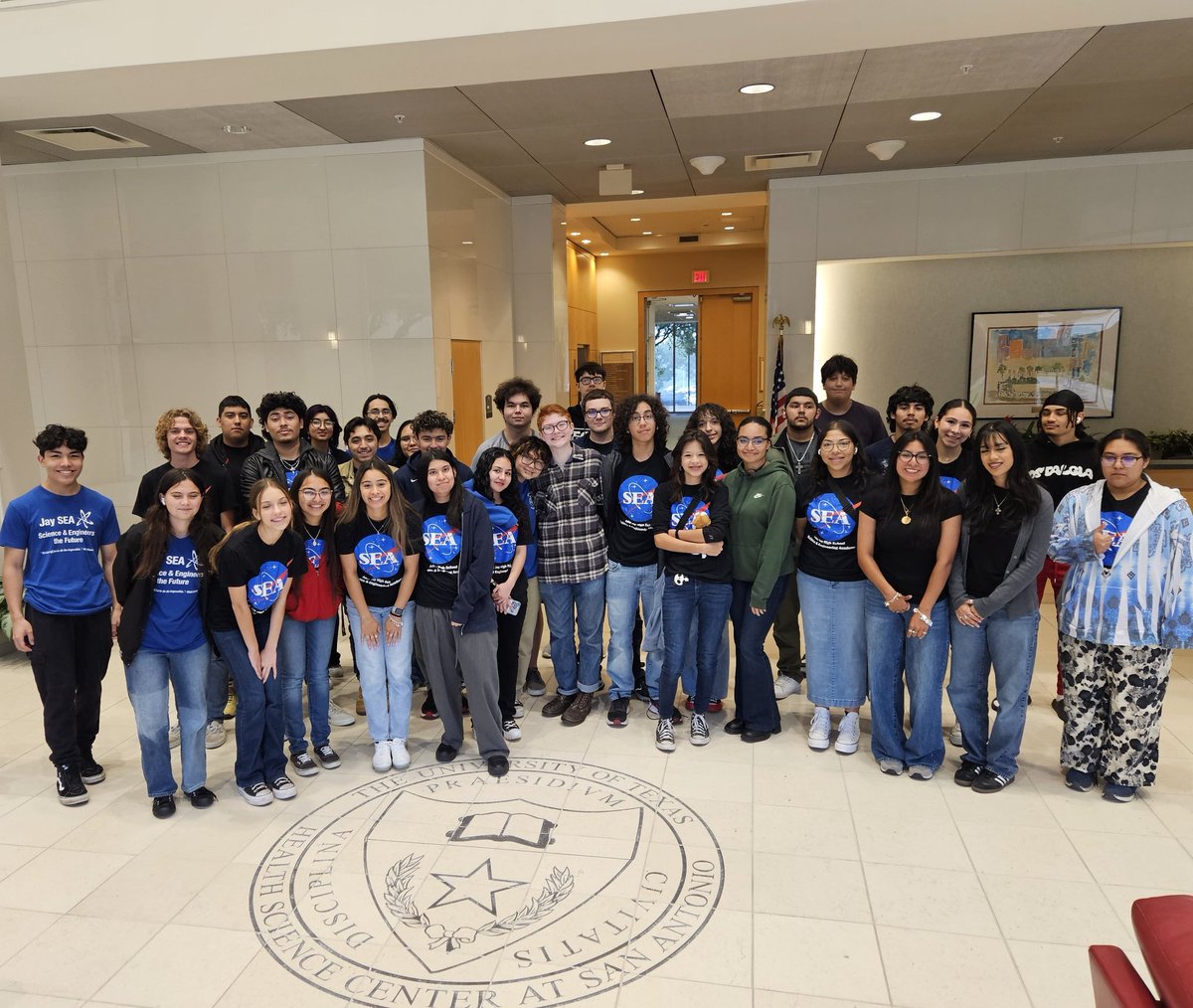 Touring @UTHealthSA with Biomedical Science students from @NISDJaySEA. We're learning about all of the programs offered and getting a taste of being a graduate /medical student. @NISD_CTE @NISD @WeGoPublic