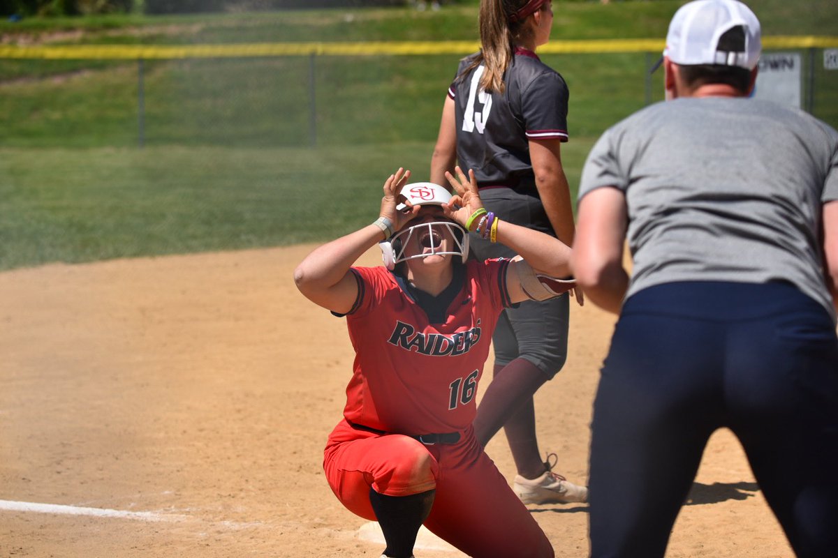 ShipURaiders's tweet photo. FOR THE LEAD!!

Sully with an RBI triple to give the Raiders the lead‼️ https://t.co/vh41qK8H66