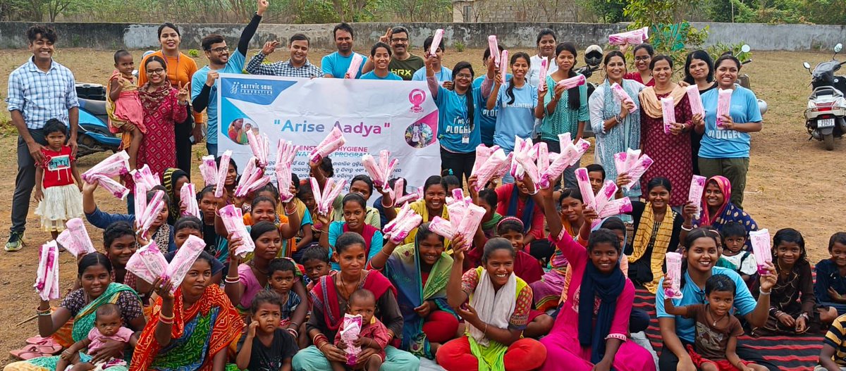 Menstrual Hygiene Campaign, Baranga,Cuttack 'Arise Adya' is the #menstrual_hygiene camp by @SATTVIC_SOUL. Through this team educate rural village women about personal hygiene during #menstruation through takling taboos about this. #WomensHealth @CSR_India