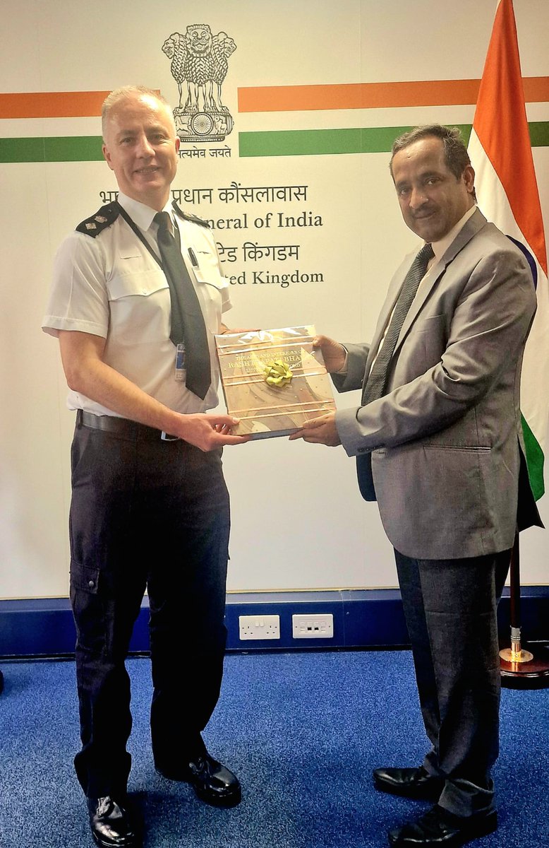 Valuable discussion between Consul General @venkatifs & Chief Superintendent Richard North @BrumPolice on fostering community cohesiveness & enhancing welfare initiatives. Collaboration at its finest for a stronger, more united community! #CommunityCohesion #Welfare