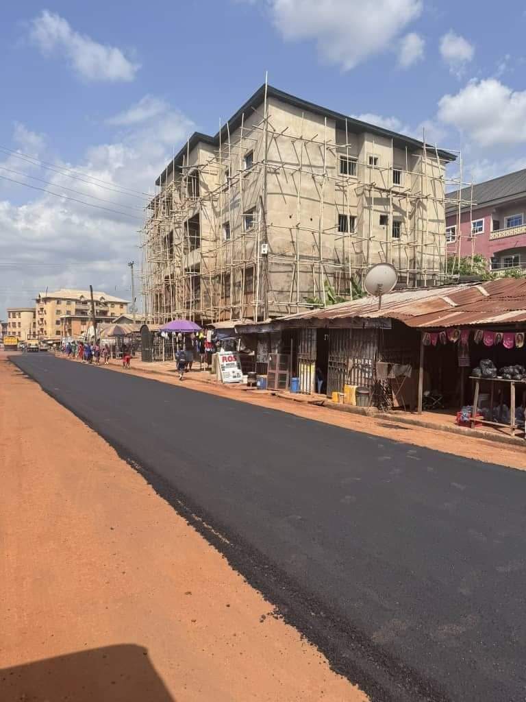 Reporter0004's tweet photo. Enugu State ;

This is the  Current Condition of  Ochumba Street, Achara Layout Enugu .

As of now Asphalt Laying Currently Ongoing.

God bless Governor @PNMbah
@DanNwomeh
® Follow Enugu Journalist https://t.co/73dDnqORei