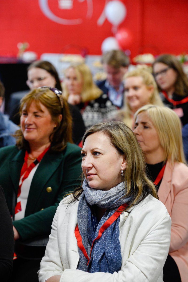 It was a blast to meet with the #BackingBusiness members in Cork. Special thanks to our MC Paul Higgins✨ Our Speakers; Debbie Behan, Shannon Forrest from @rivesci, Susan Furniss Radley from Dust and Rock, Stephen Jiang from @Fervorandhue