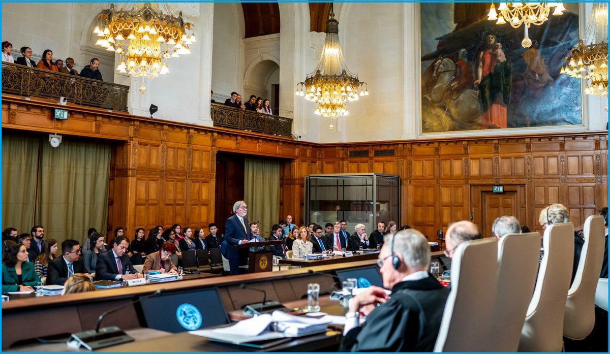 🛡️BUENA DEFENSA TÉCNICA- JURÍDICA DE #Ecuador EN CORTE INTERNACIONAL DE JUSTICIA @CIJ_ICJ EN #LaHaya 📄La Legislación Internacional de Asilo Político es determinante en prohibir su aplicación a ciudadanos que tengan sentencias, procesos penales y tengan condenas. 🇲🇽El Gobierno…