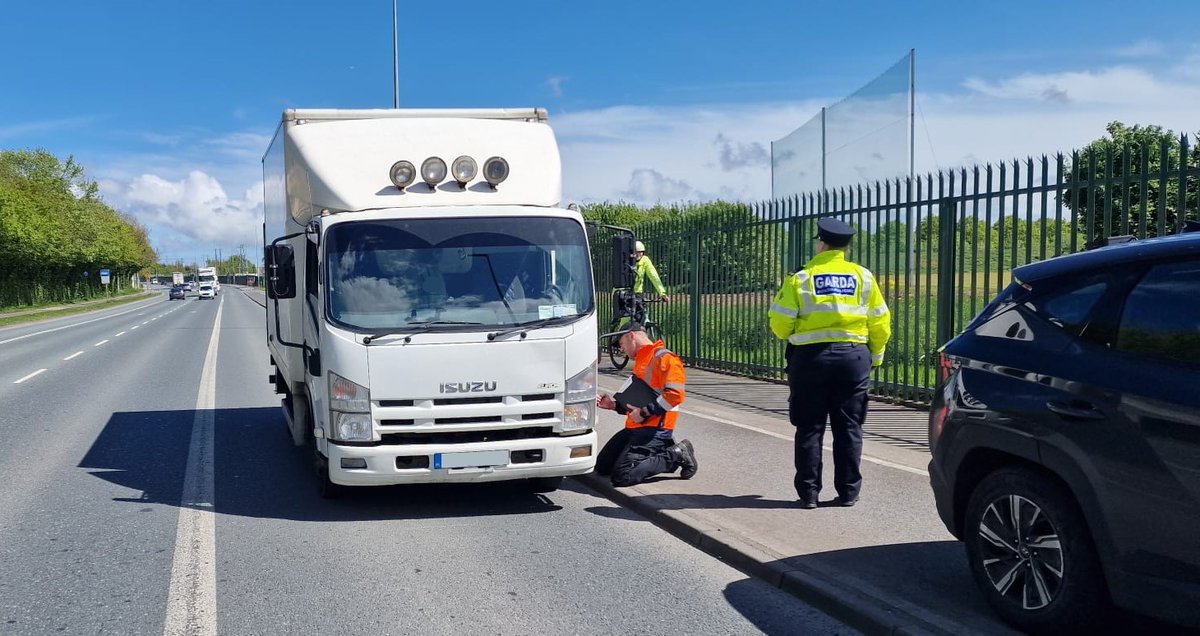 Our members from Blanchardstown held a joint agency checkpoint yesterday with our friends from @RSAIreland. When this truck driver pulled in to our stop, we found out that he has been disqualified from driving for 20 years. Needless to say he did not drive back out again.