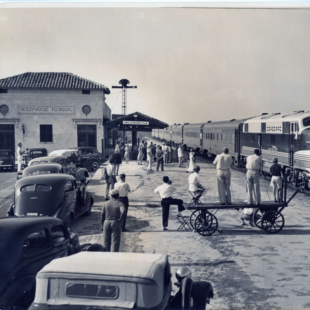 Arrival of first Seaboard Railroad diesel locomotive in Hollywood circa 1940’s. #HollywoodFL